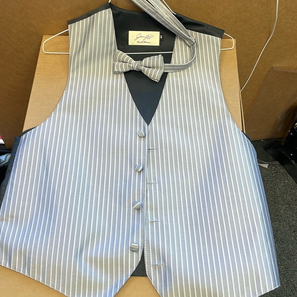 Jean Yves Silver Stripe Vest and Bow Tie Medium New